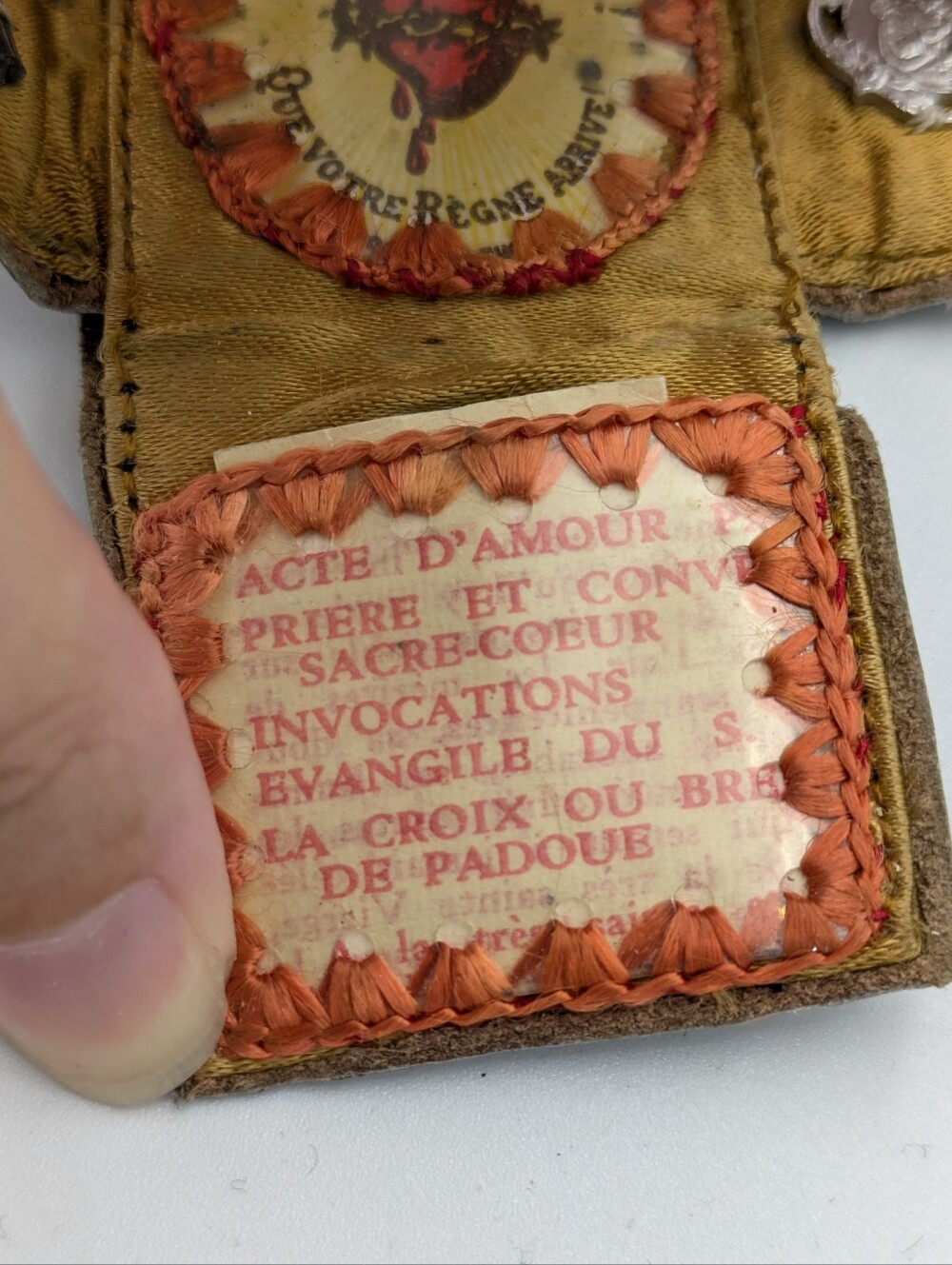 Antique pocket Vestment tiny brown leather Oratory Reliquary book French - Picture 4 of 9